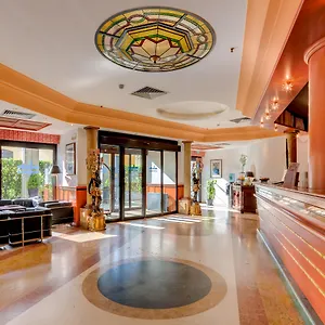 崔托恩贝斯特韦斯特酒店 酒店