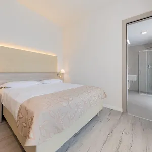 فندق كواليتي دلفينو البندقية ميستري, ميستر